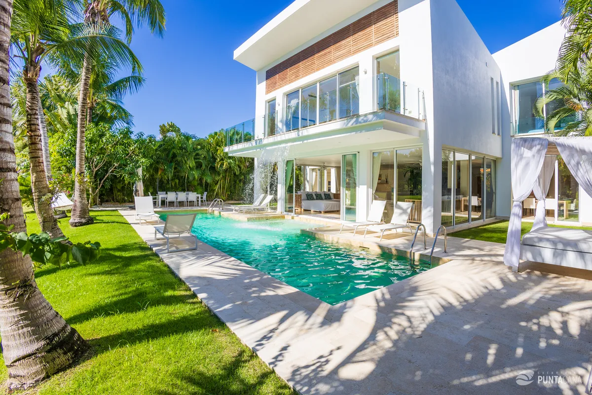 Villa Waterfall